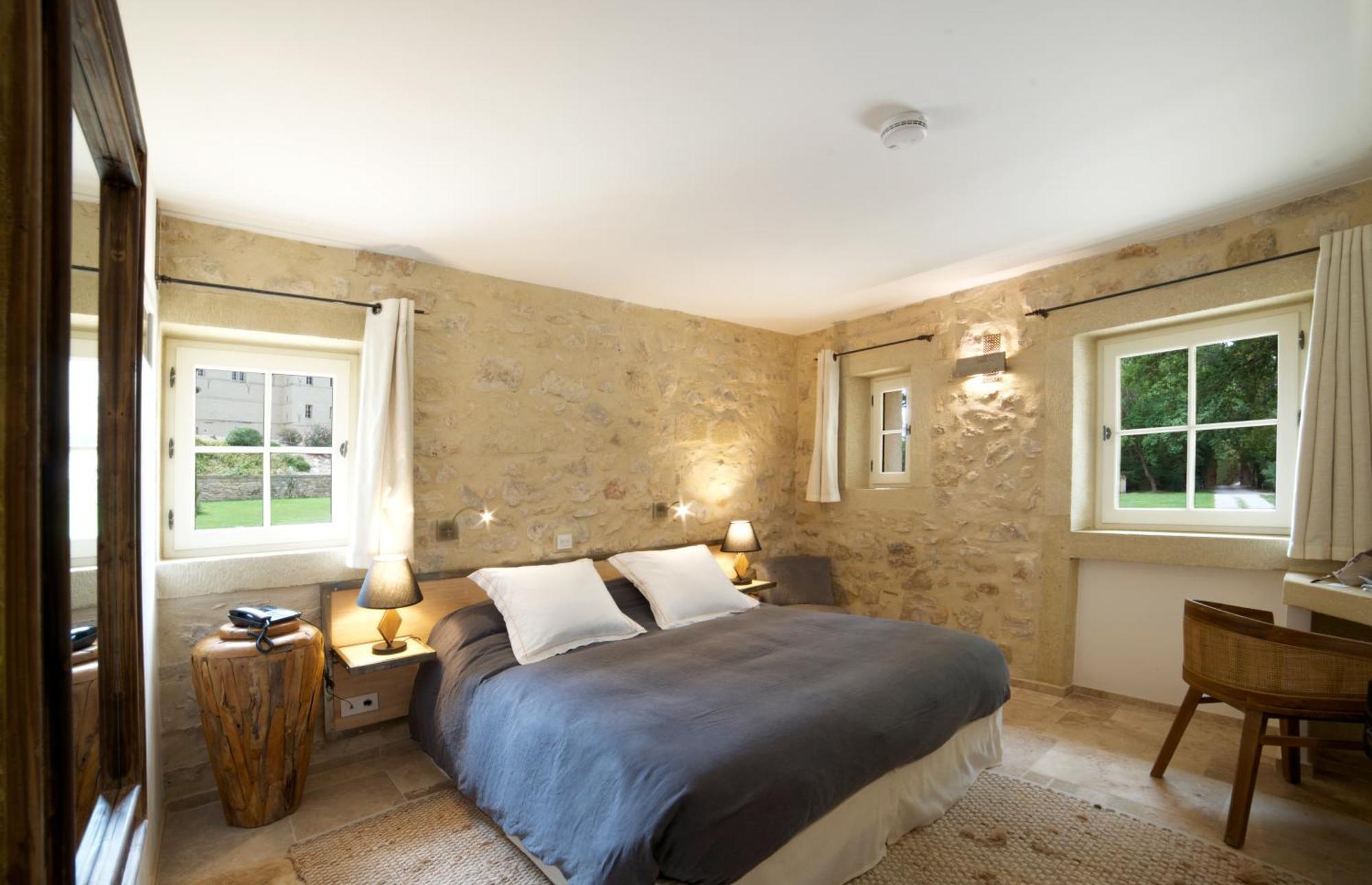 Chateau De Pondres Hotel 4*