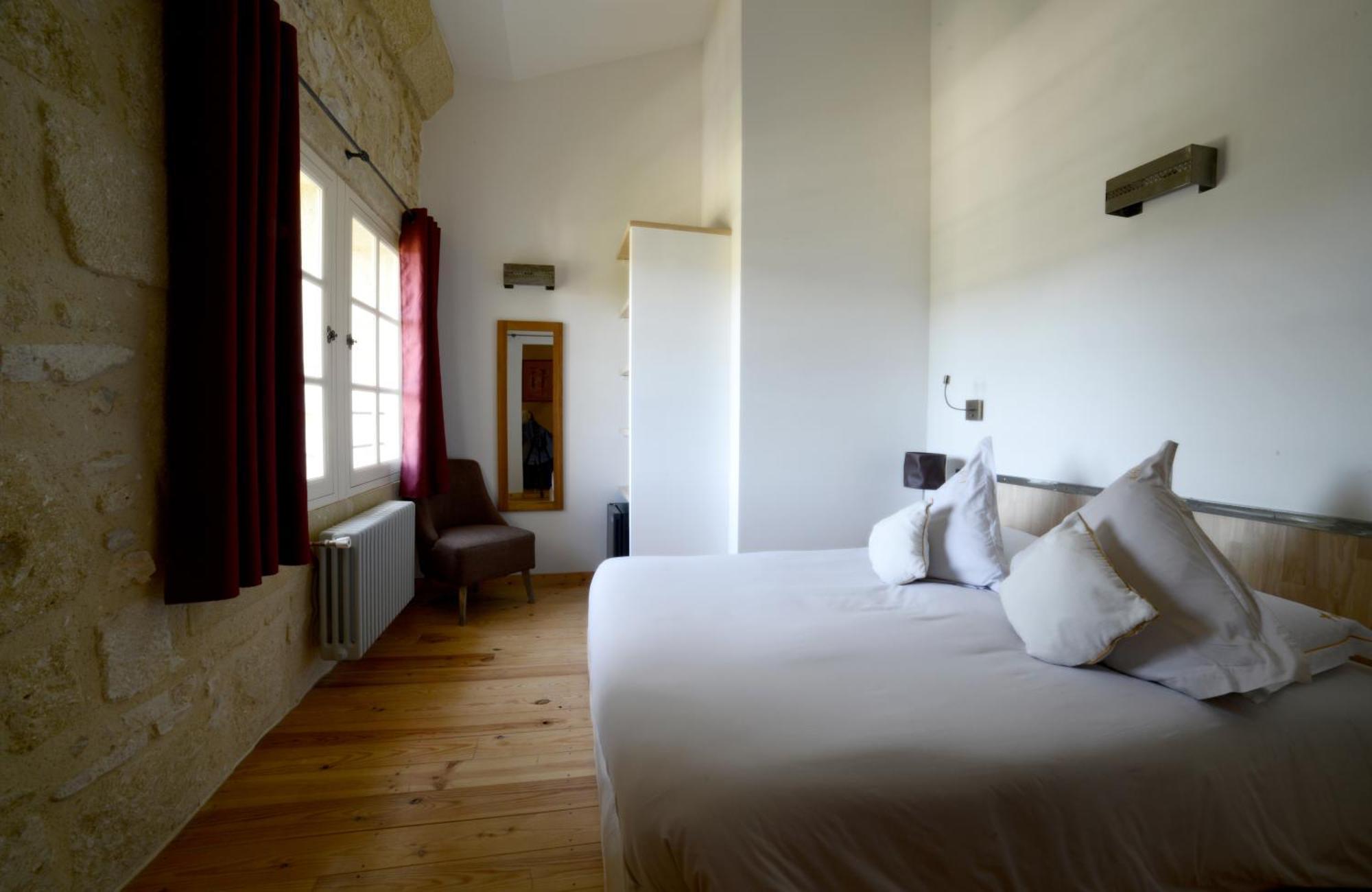 Hotel Chateau De Pondres 4*