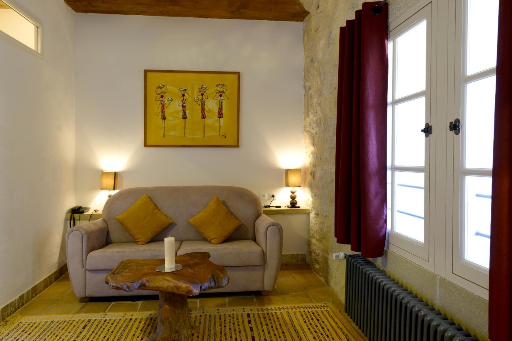 Chateau De Pondres 4*