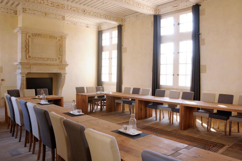 Hotel Chateau De Pondres 4*